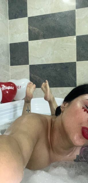 Model - dreabusty hairypussy