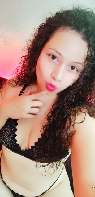 Model - Alejabianco_1 deepthroat