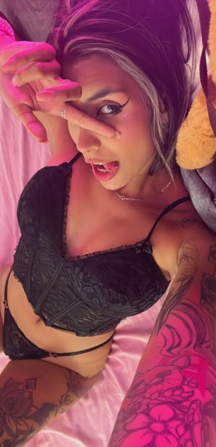 Model - DeuxGold dirtytalk