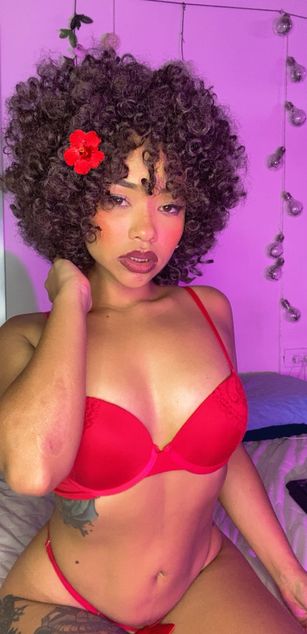 Model - Anny Williams ass