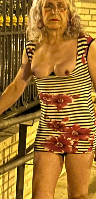 Model - SlutCarla heels