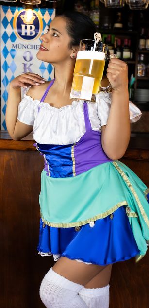 Model - Mia Oconell curvy