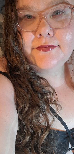 Model - Bea Winters BBW