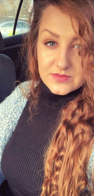 Model - MayaTrainor deepthroat