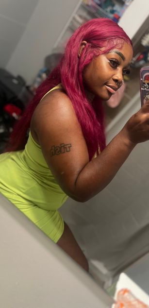 Model - richoffeka findom