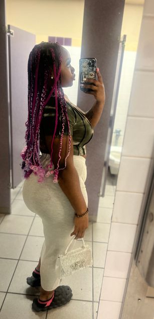 Model - richoffeka findom