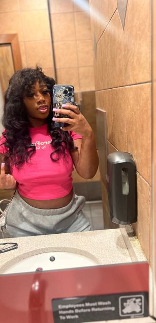 Model - richoffeka findom