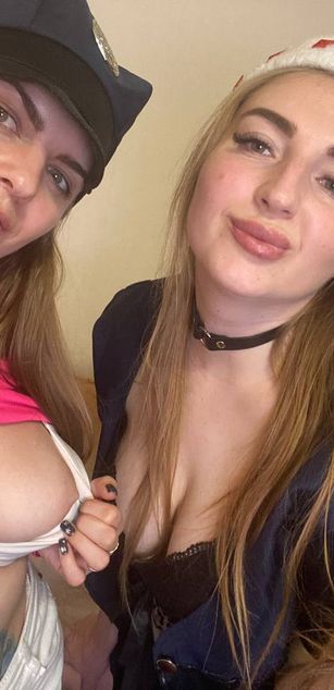 Model - LilyDolly69 boobs