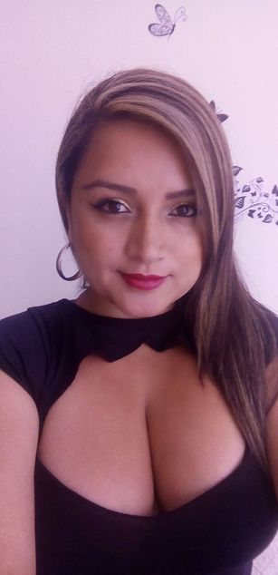 Model - Sarisharose deepthroat