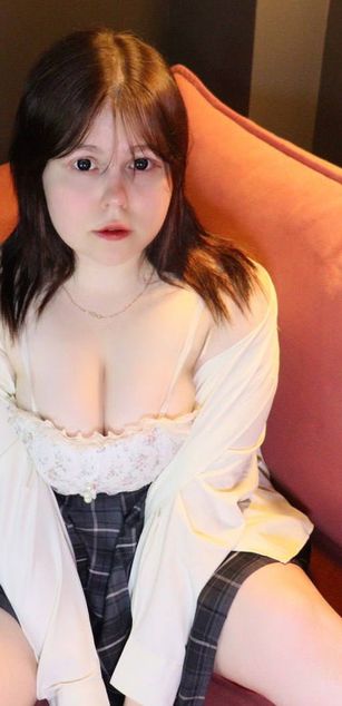 Model - ELLIE dirtytalk