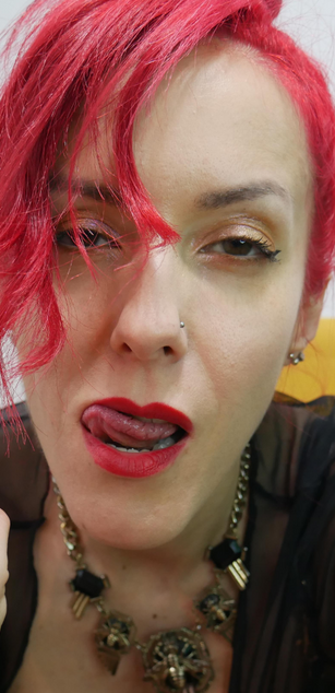 Model - Clara Domme femdom