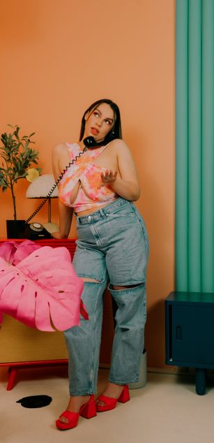 Model - Luna Night blowjob