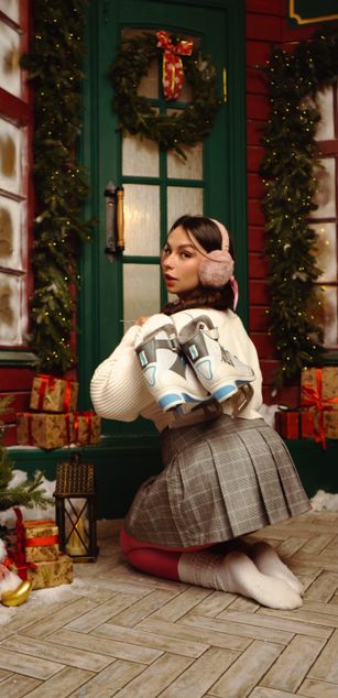 Model - Luna Night blowjob