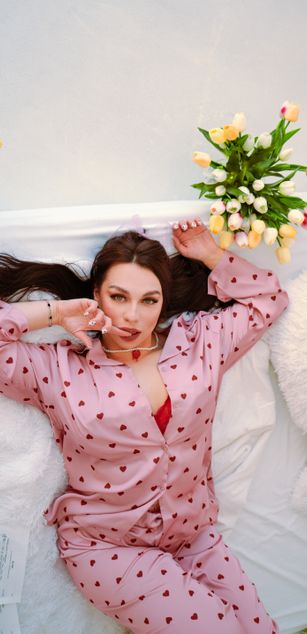 Model - Luna Night blowjob