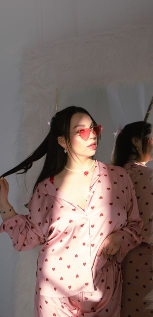 Model - Luna Night blowjob