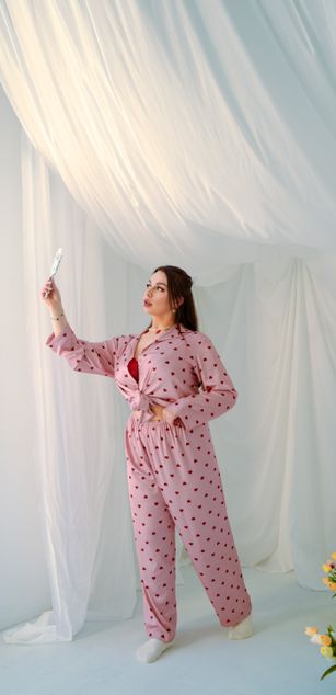 Model - Luna Night blowjob