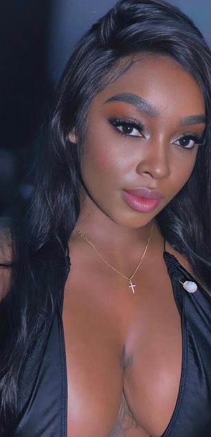 Model - Nicoleth18 latina