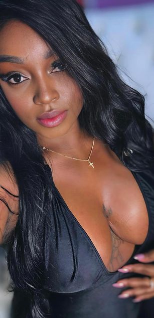 Model - Nicoleth18 latina