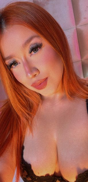 Model - Laura Duque deepthroat