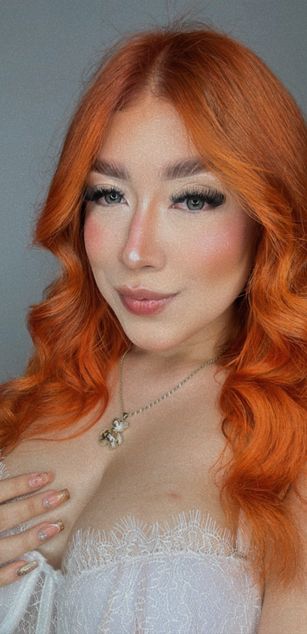 Model - Laura Duque deepthroat