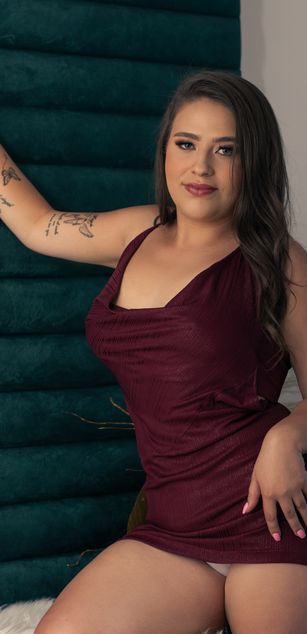 Model - Natalie Arenas pornstar