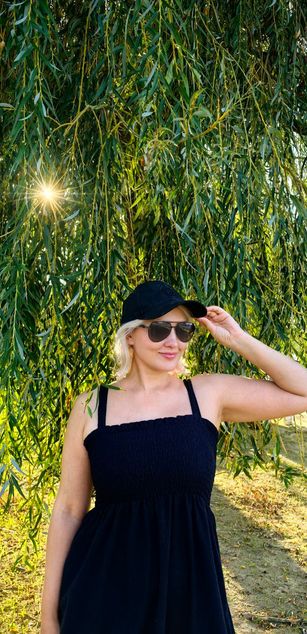 Model - Olisunny curvy