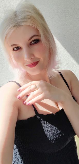 Model - Olisunny curvy