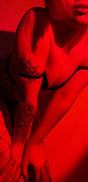 Model - igotuscookies striptease