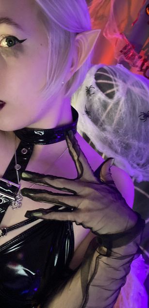 Model - igotuscookies striptease