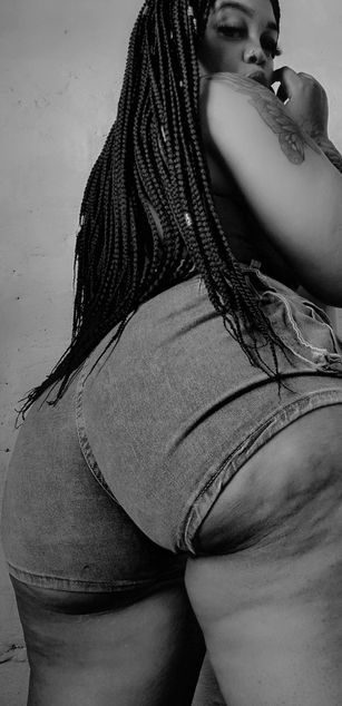 Model - NAUGHTY-MEL sexy