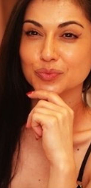 Model - OliviaSway toys