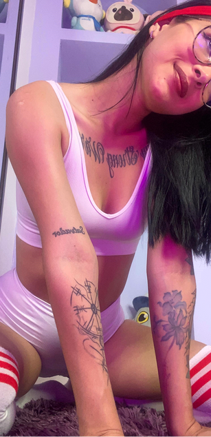 Model - Juana Green deepthroat