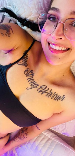 Model - Juana Green deepthroat