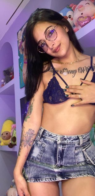 Model - Juana Green deepthroat