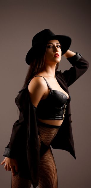 Model - OliviaSway toys