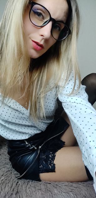 Model - lenaGelsi fetish