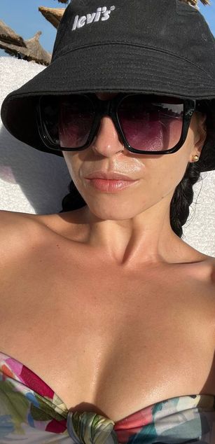 Model - Just_Mira roleplay