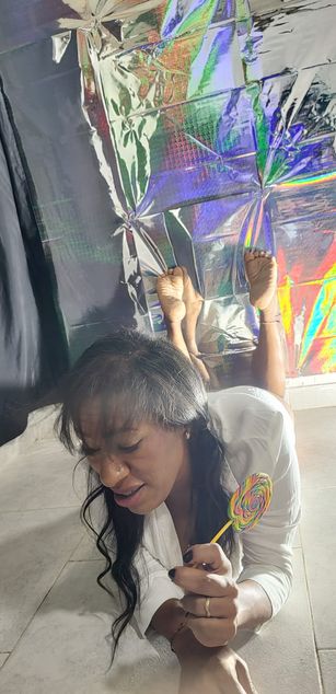 Model - kristalLawren01 toys