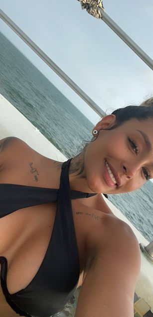 Model - EllaRose blowjob