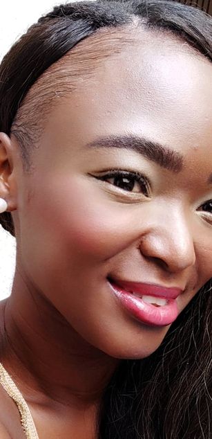 Model - Melanie Williams deepthroat