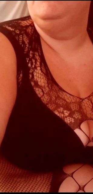 Model - PassionDuo4 curvy