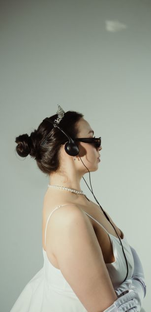 Model - Luna Night blowjob