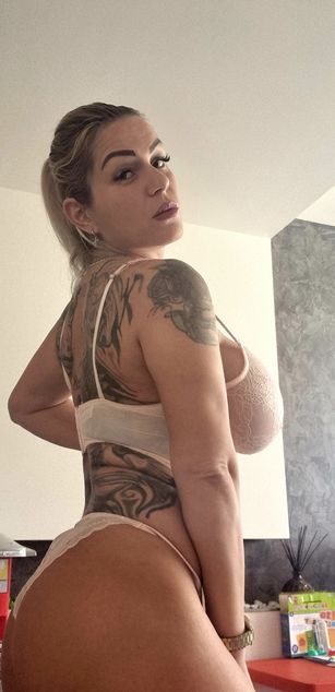 Model - KristinaPalmer curvy