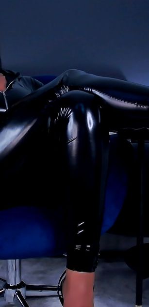 Model - Mistress Devina Daemon kinky