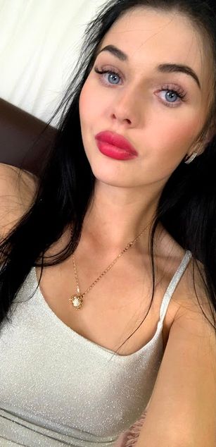 Model - Dreamy Alice deepthroat