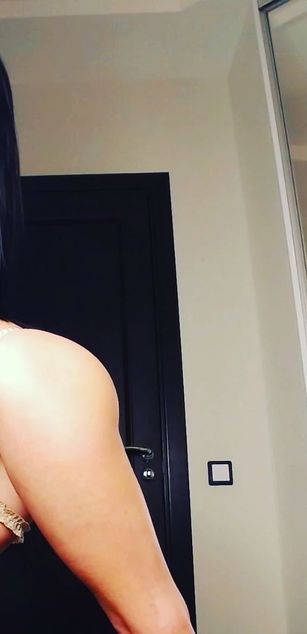 Model - Dreamy Alice deepthroat