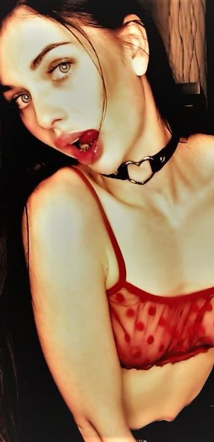 Model - Dreamy Alice deepthroat