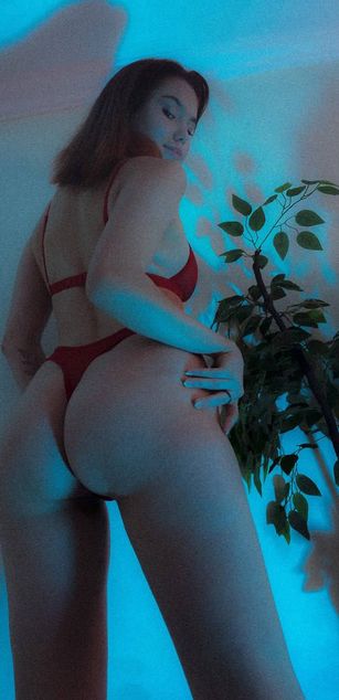 Model - Steve and Emi ass