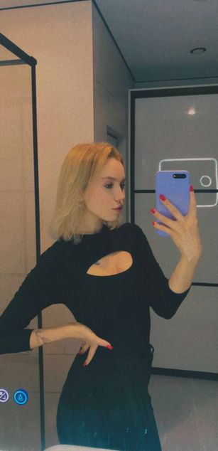 Model - Steve and Emi ass