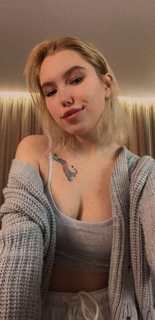 Model - Steve and Emi ass